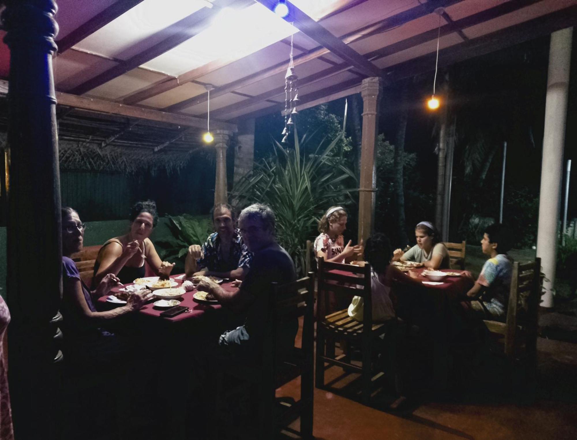 Sunrise Guest House & Restaurant Тангалла Экстерьер фото